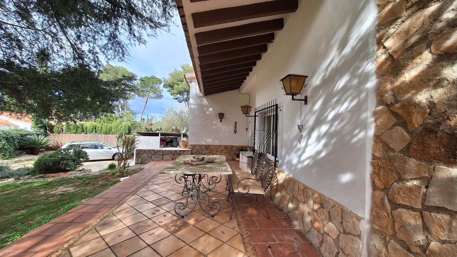 3 makuuhuone Huvila myytävänä paikassa Barx mukana uima-altaan 
autotalli - 345 000 € (Ref: 9598399)