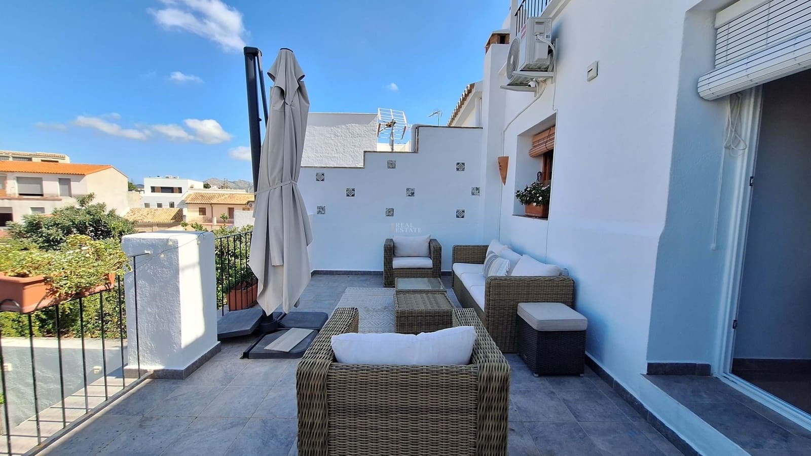 Casa de 3 habitaciones en Orba en venta - 350.000 € (Ref: 9603232)