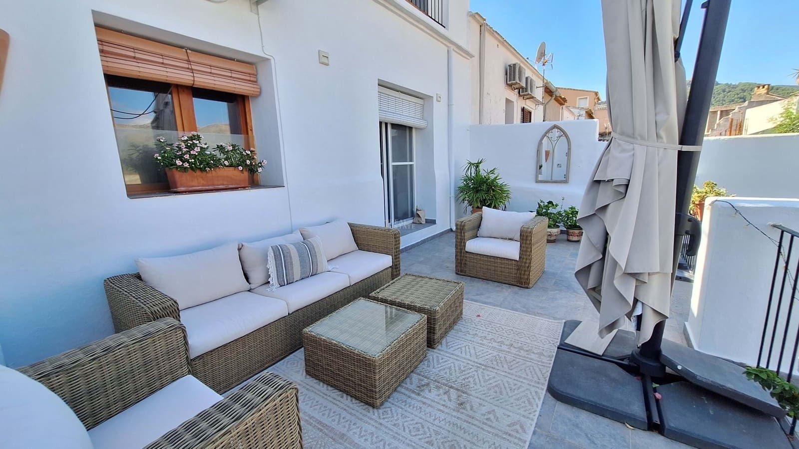 Casa de 3 habitaciones en Orba en venta - 350.000 € (Ref: 9603232)