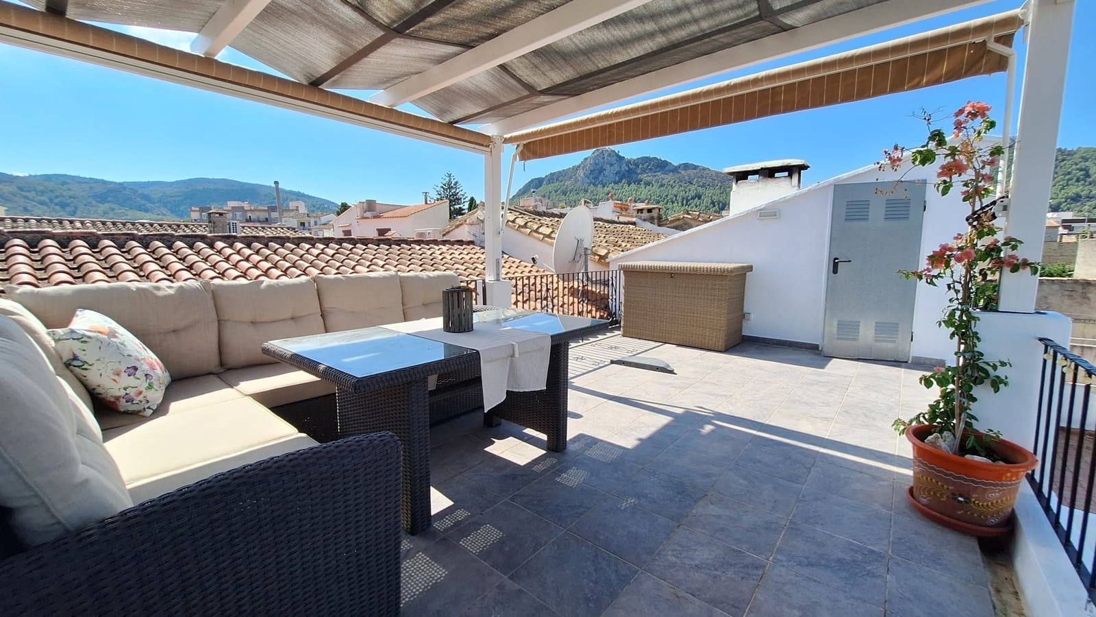 Casa de 3 habitaciones en Orba en venta - 350.000 € (Ref: 9603232)