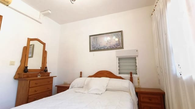 3 makuuhuone Bungalow myytävänä paikassa Santa Pola mukana 
autotalli - 309 500 € (Ref: 9610540)