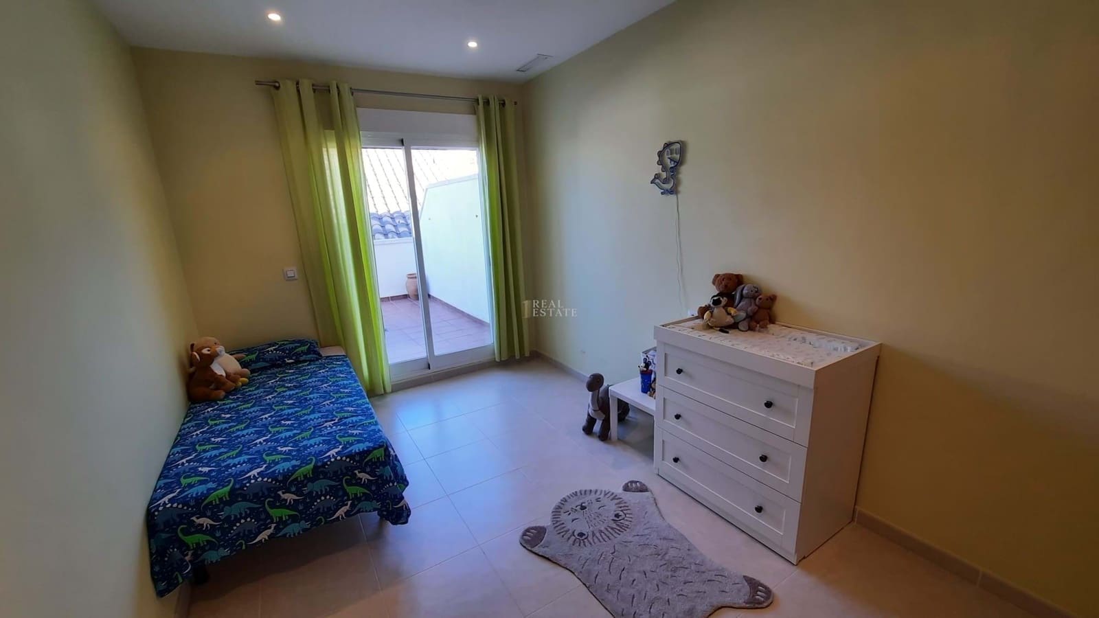 Apartamento de 4 habitaciones en Dénia en venta con piscina garaje - 410.000 € (Ref: 9610653)