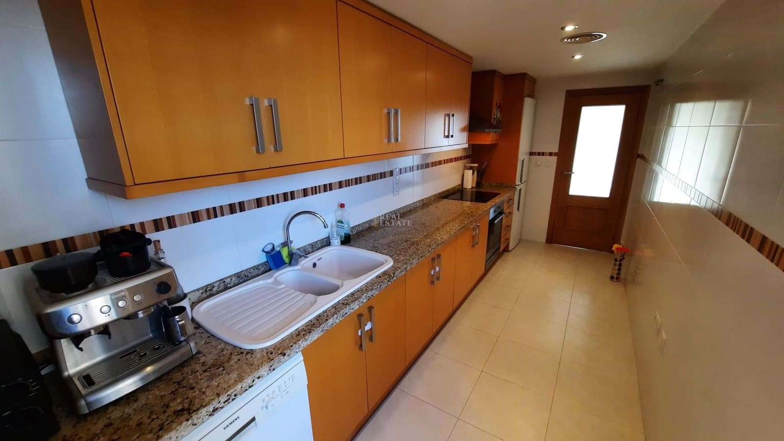 Apartamento de 4 habitaciones en Dénia en venta con piscina garaje - 410.000 € (Ref: 9610653)