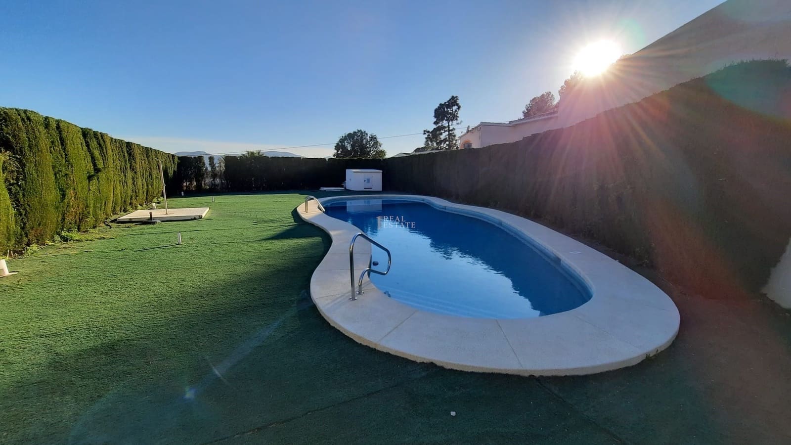 Apartamento de 4 habitaciones en Dénia en venta con piscina garaje - 410.000 € (Ref: 9610653)