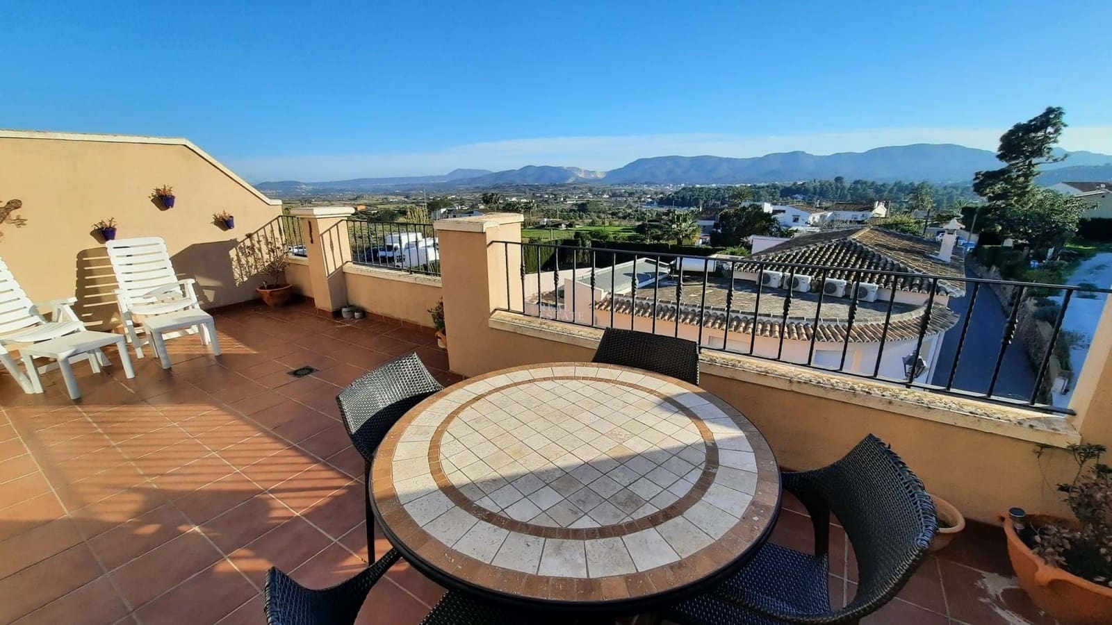 Apartamento de 4 habitaciones en Dénia en venta con piscina garaje - 410.000 € (Ref: 9610653)