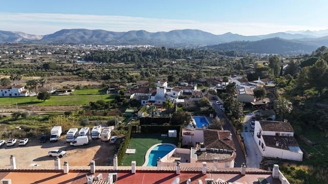Apartamento de 4 habitaciones en Dénia en venta con piscina garaje - 410.000 € (Ref: 9610653)