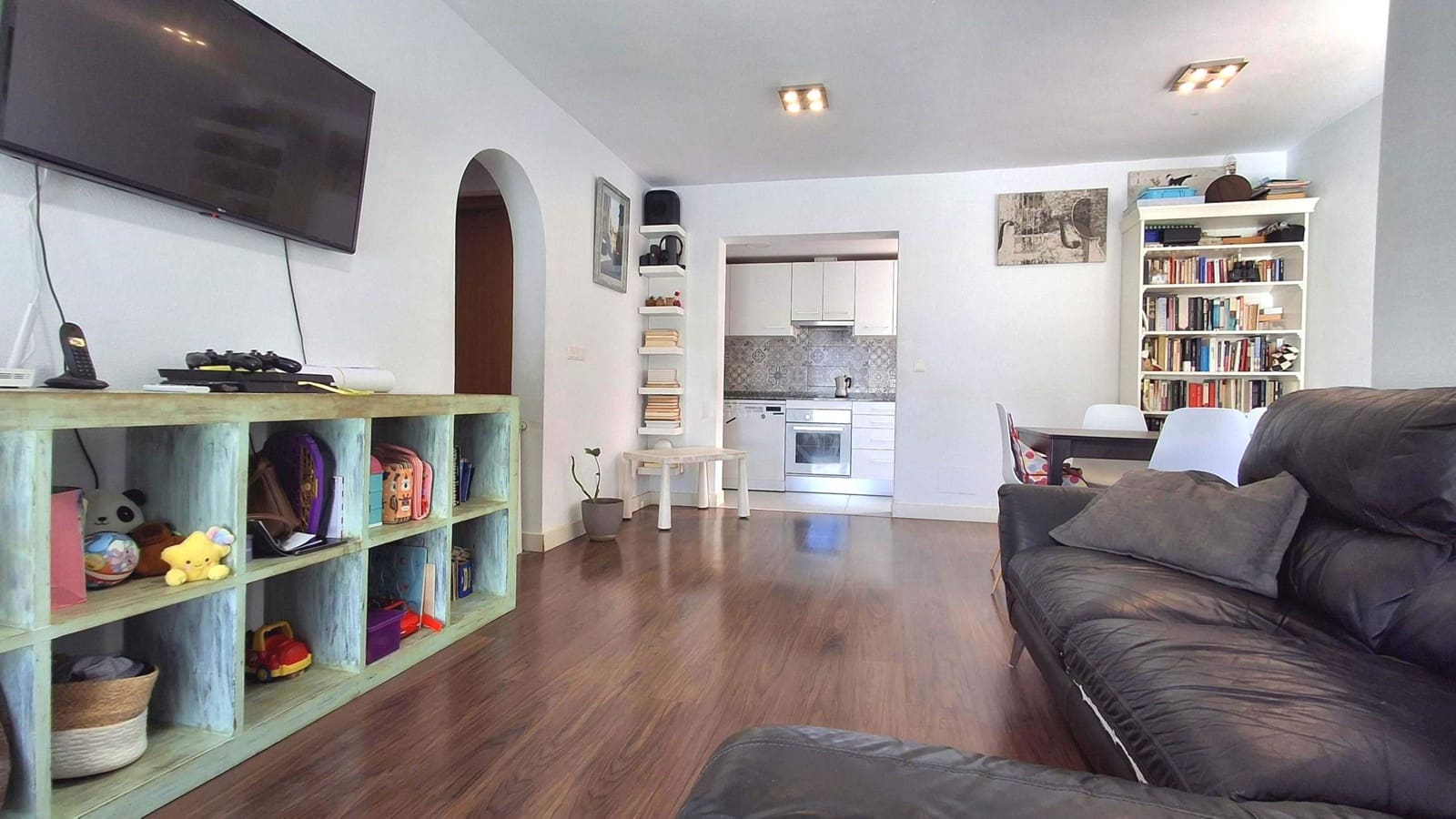 2 makuuhuone Huoneisto myytävänä paikassa Elche / Elx mukana uima-altaan 
autotalli - 280 000 € (Ref: 9618741)