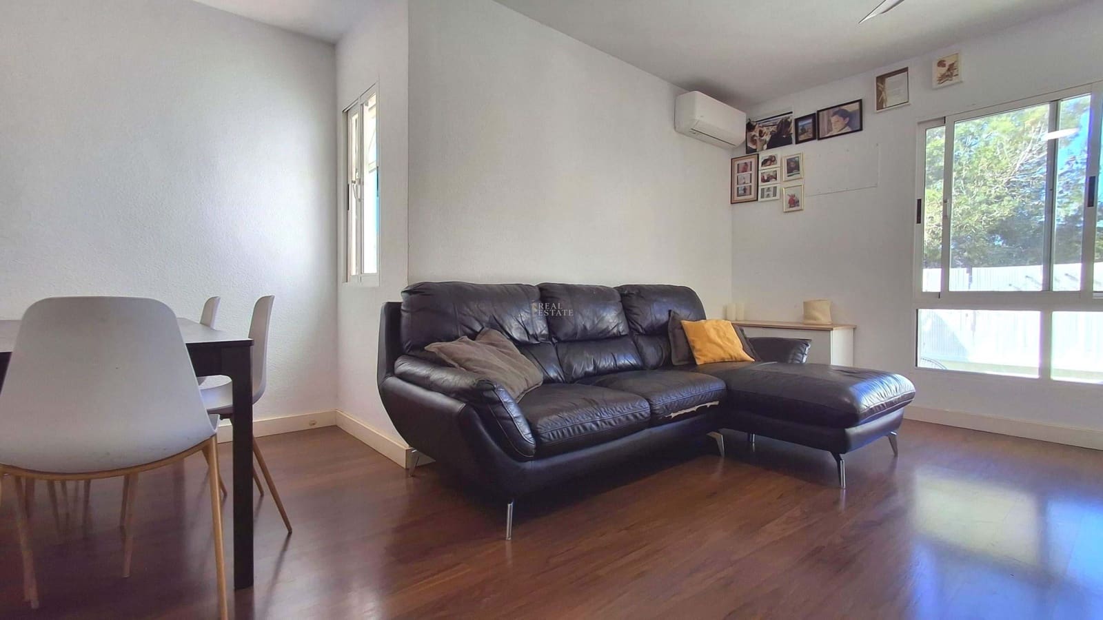 2 makuuhuone Huoneisto myytävänä paikassa Elche / Elx mukana uima-altaan 
autotalli - 280 000 € (Ref: 9618741)