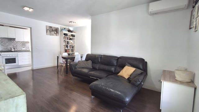 2 makuuhuone Huoneisto myytävänä paikassa Elche / Elx mukana uima-altaan 
autotalli - 280 000 € (Ref: 9618741)