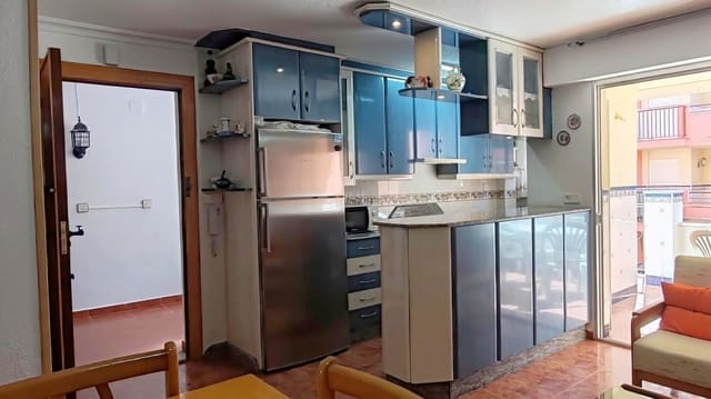 2 soveværelse Lejlighed til salg i La Manga del Mar Menor med garage - € 135.000 (Ref: 9624286)