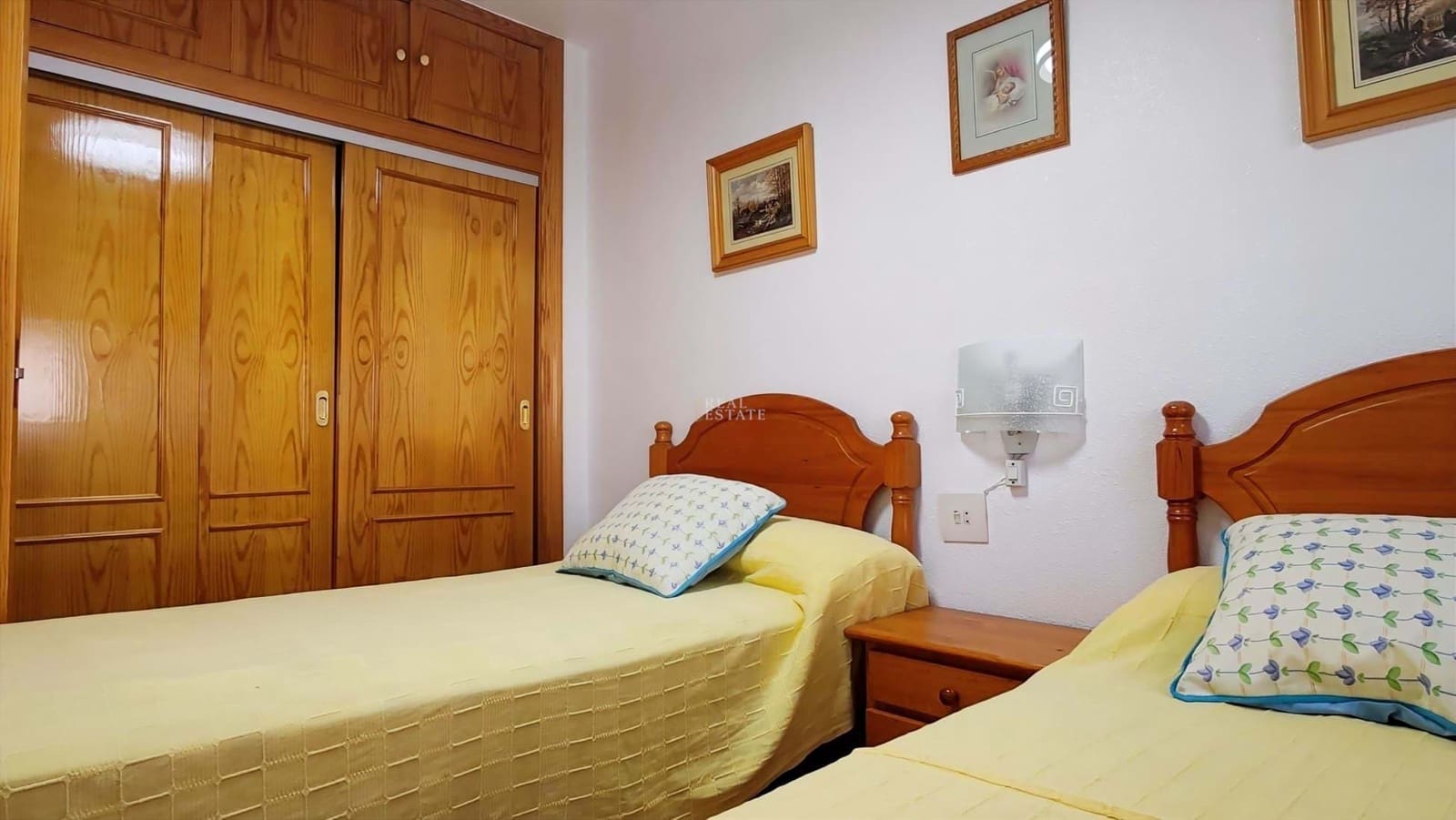 2 soveværelse Lejlighed til salg i La Manga del Mar Menor med garage - € 135.000 (Ref: 9624286)