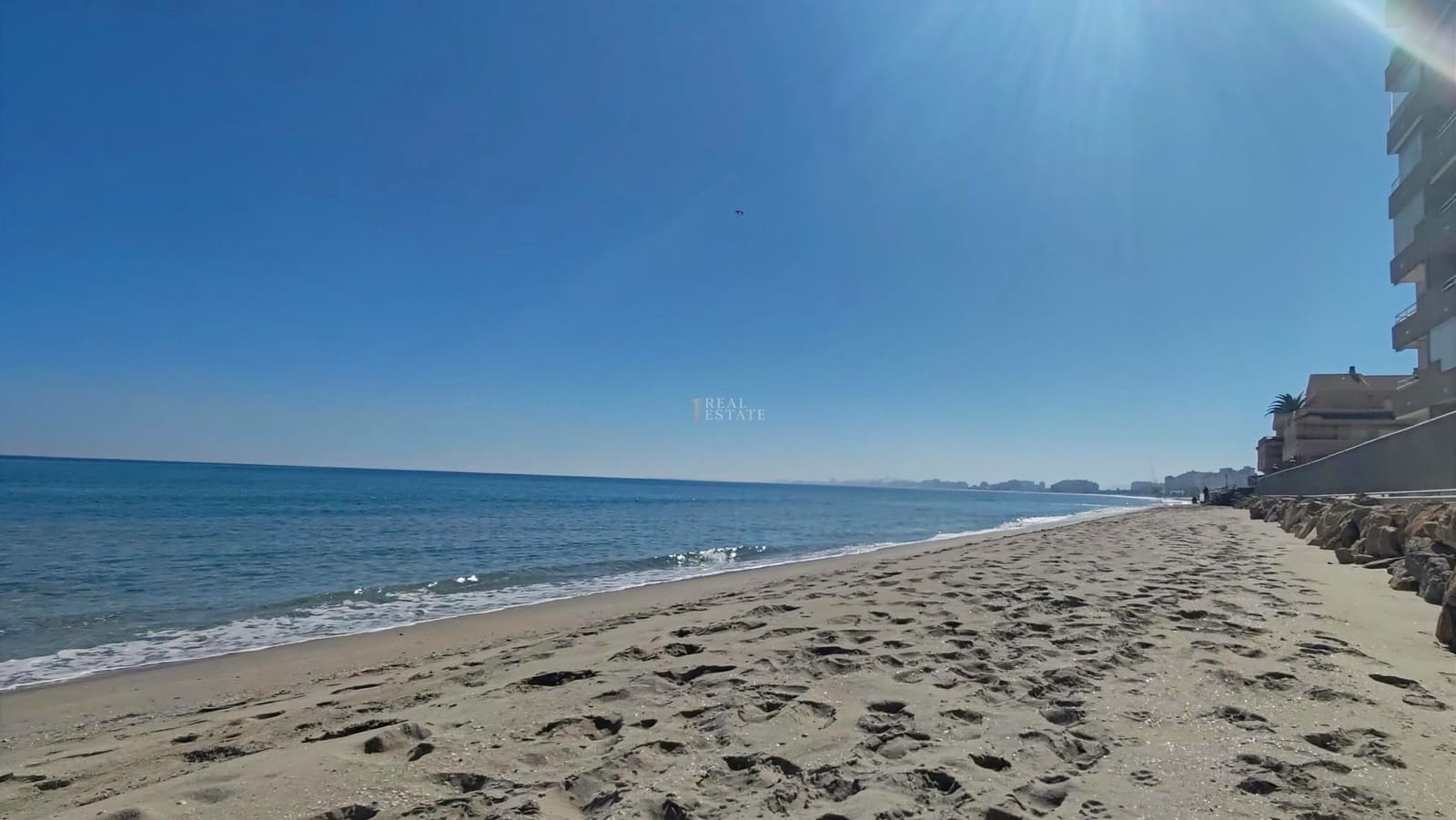 2 soveværelse Lejlighed til salg i La Manga del Mar Menor med garage - € 135.000 (Ref: 9624286)