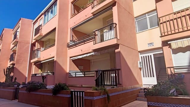 2 soveværelse Lejlighed til salg i La Manga del Mar Menor med garage - € 135.000 (Ref: 9624286)