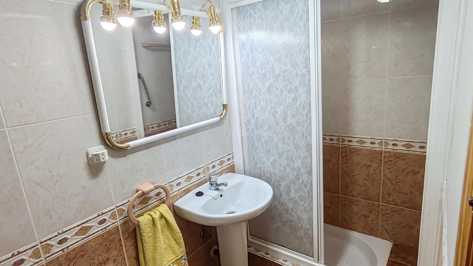 2 soveværelse Lejlighed til salg i La Manga del Mar Menor med garage - € 135.000 (Ref: 9624286)