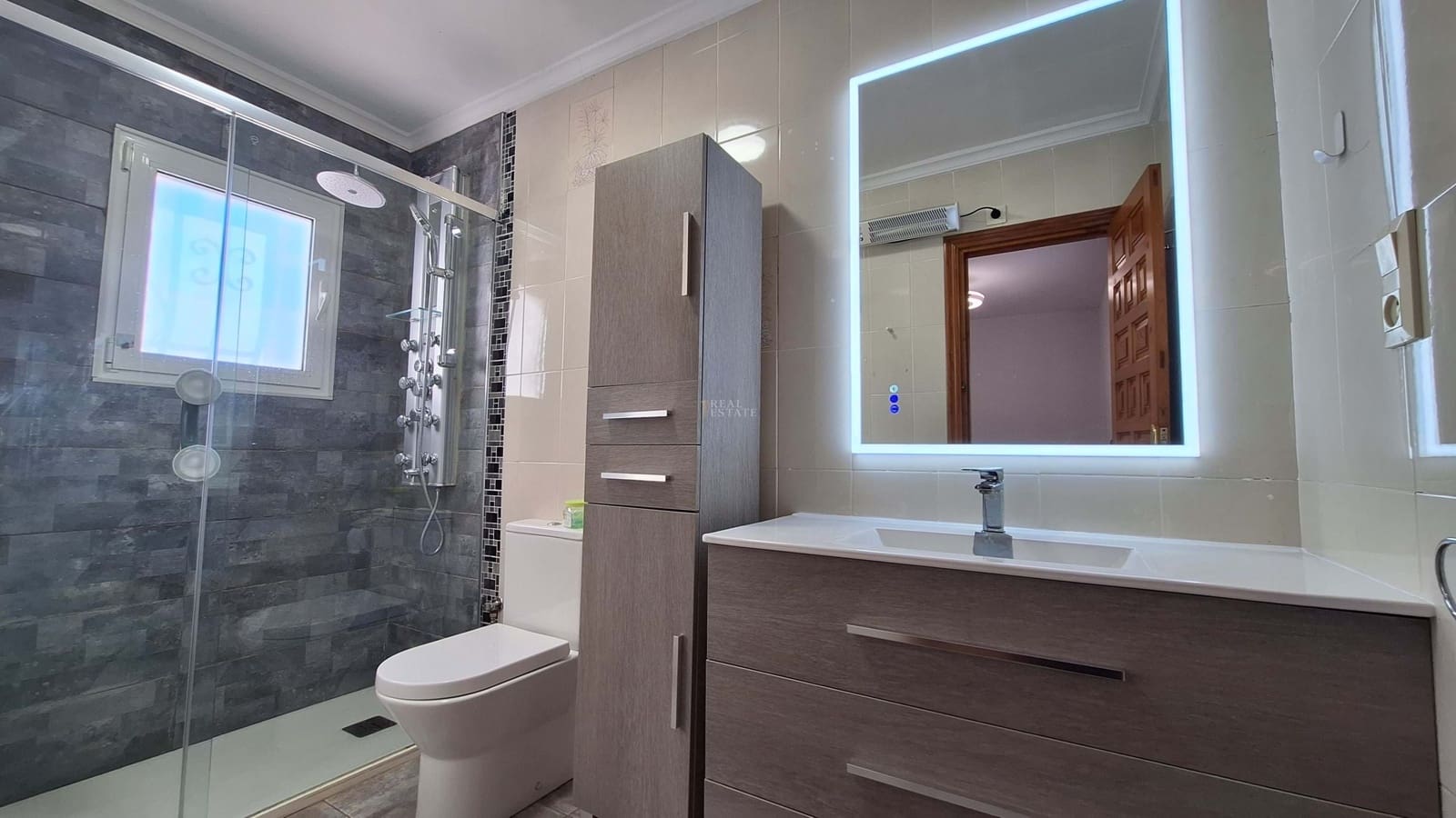 4 bedroom Villa for sale in Els Poblets with pool - € 575,000 (Ref: 9626940)