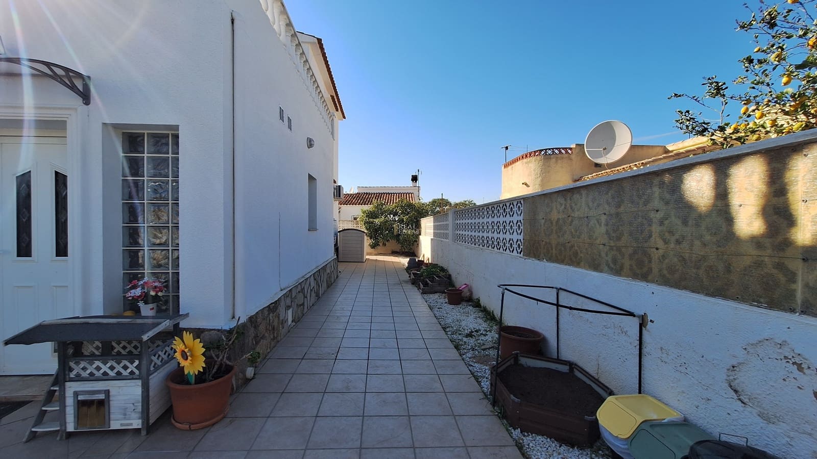 4 bedroom Villa for sale in Els Poblets with pool - € 575,000 (Ref: 9626940)