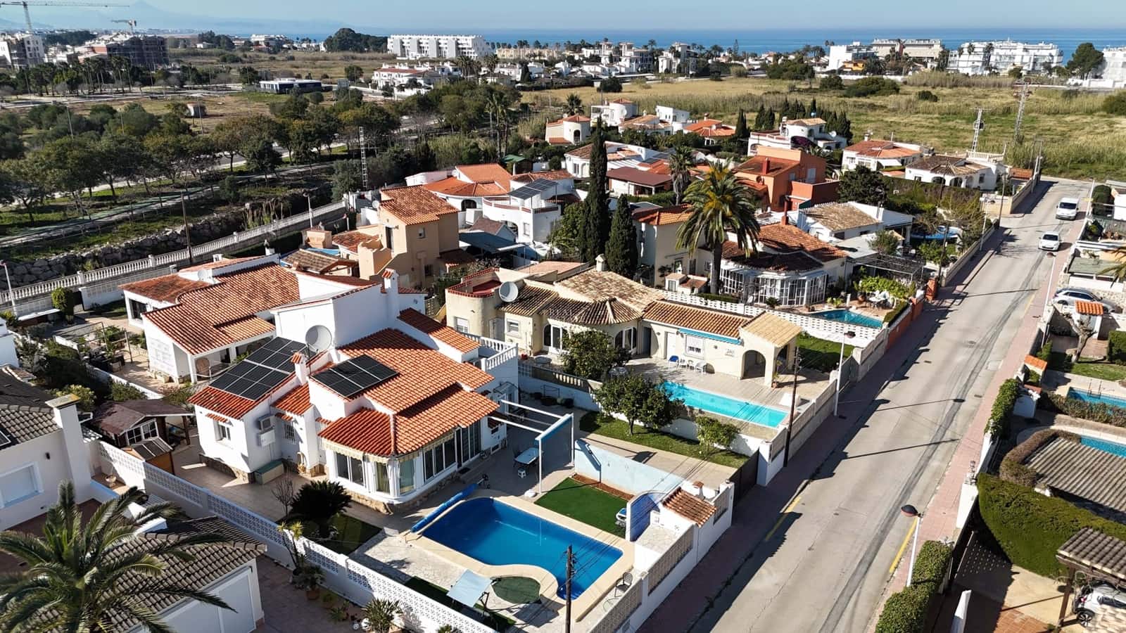 4 bedroom Villa for sale in Els Poblets with pool - € 575,000 (Ref: 9626940)