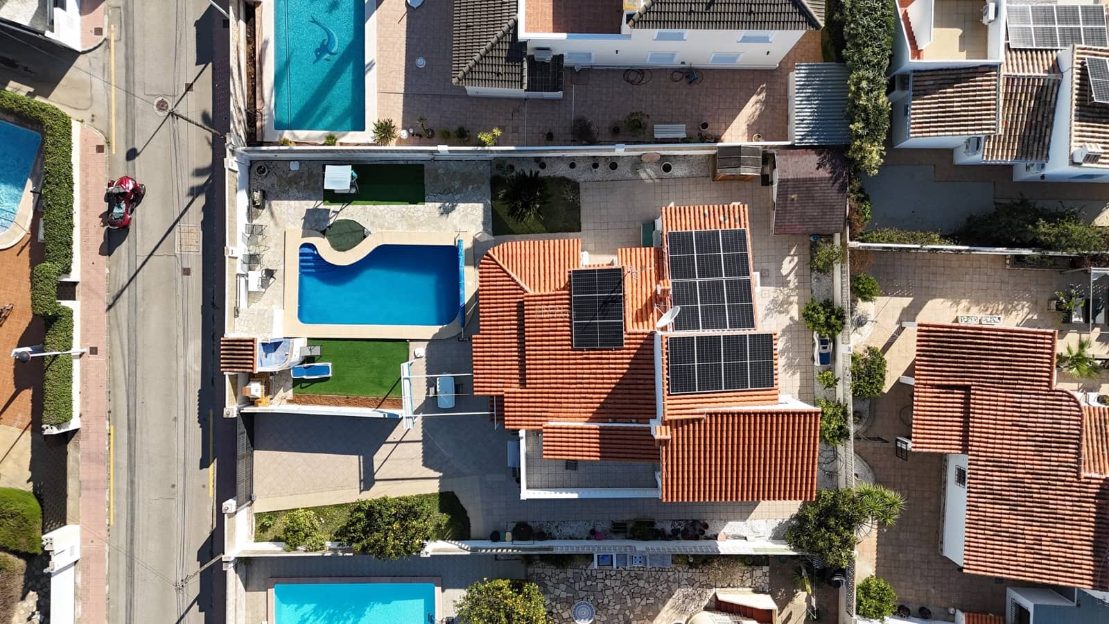 4 bedroom Villa for sale in Els Poblets with pool - € 575,000 (Ref: 9626940)