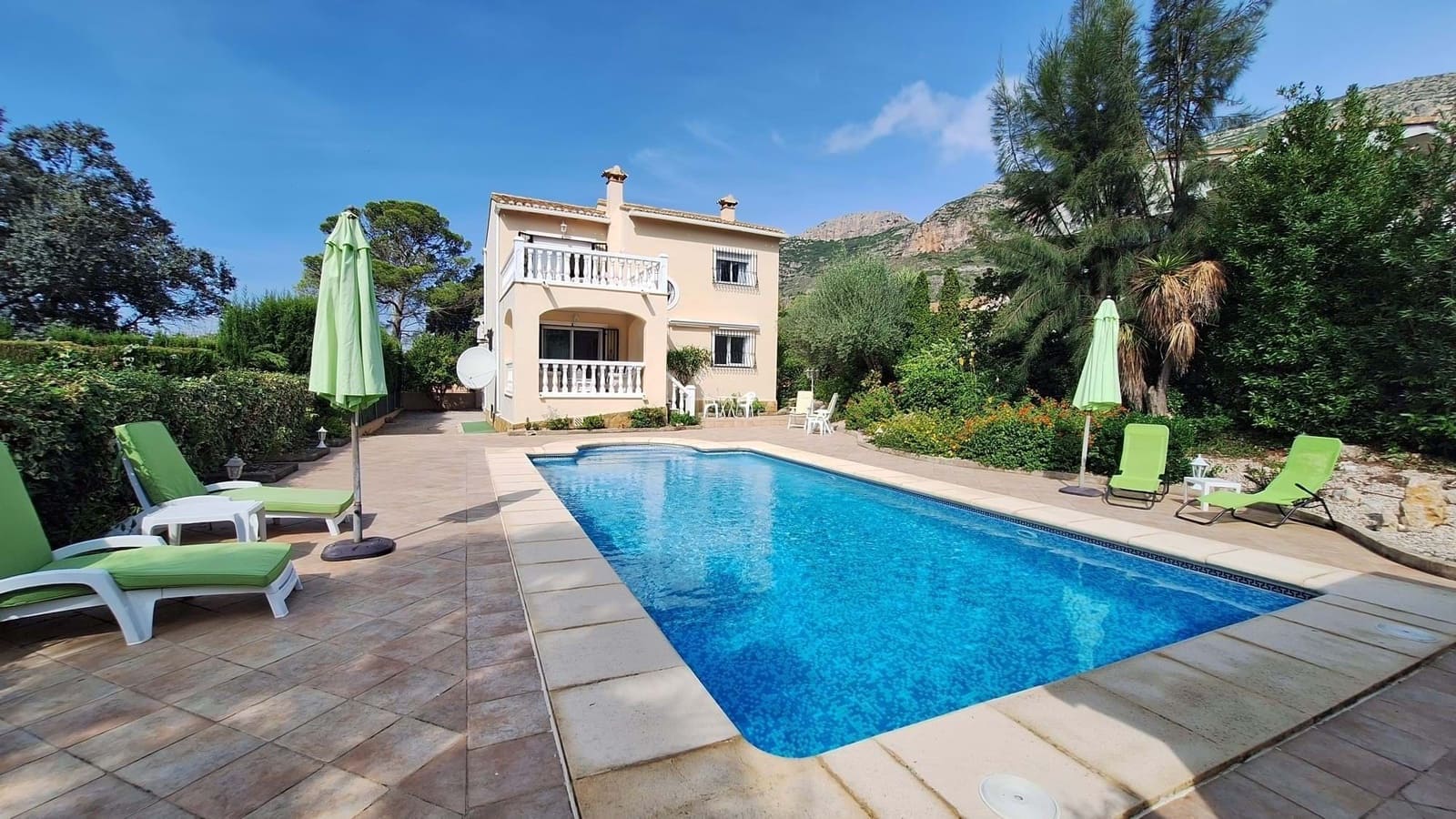 Chalet de 4 habitaciones en Barx en venta con piscina garaje - 399.000 € (Ref: 9629433)