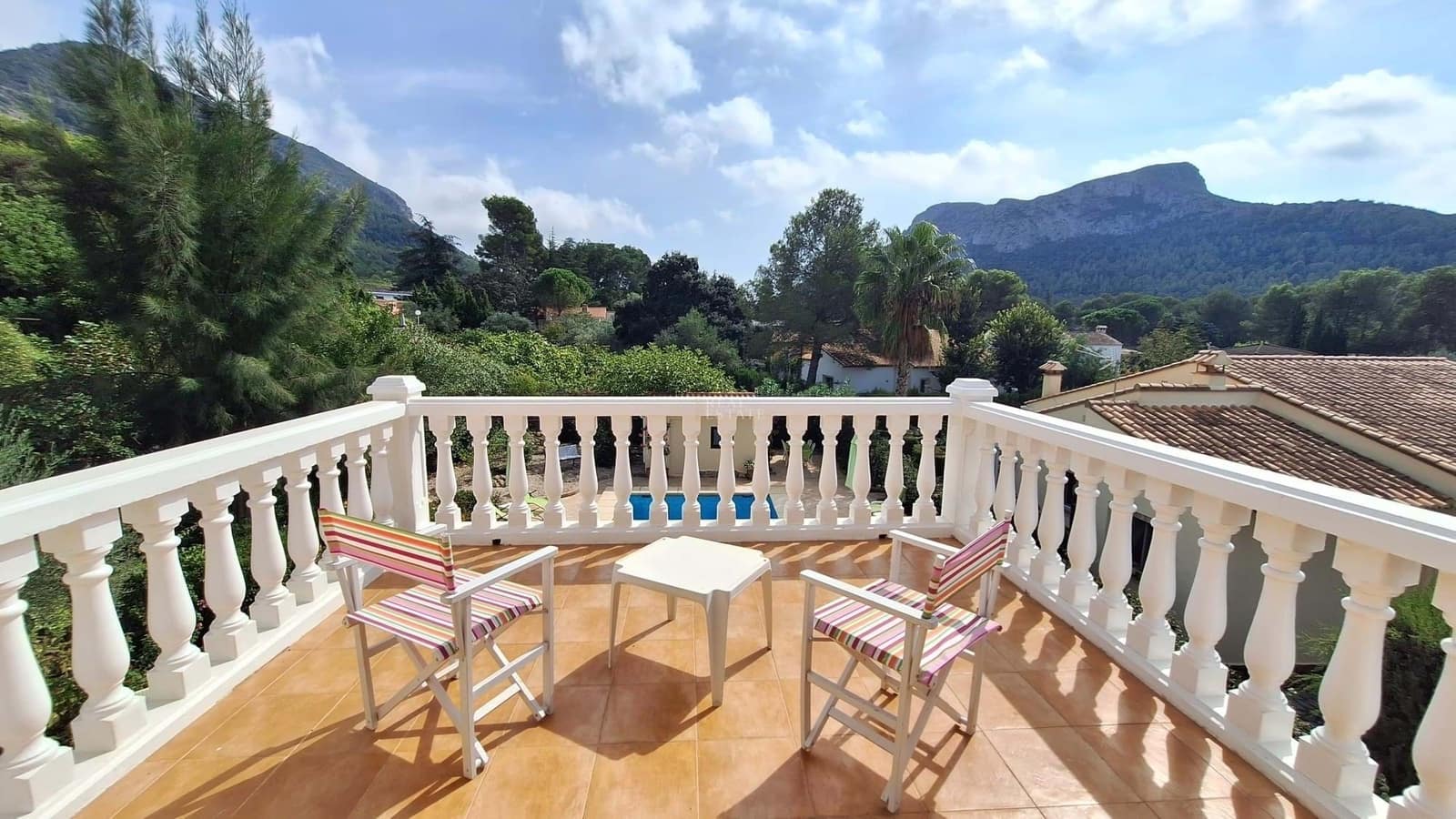 Chalet de 4 habitaciones en Barx en venta con piscina garaje - 399.000 € (Ref: 9629433)