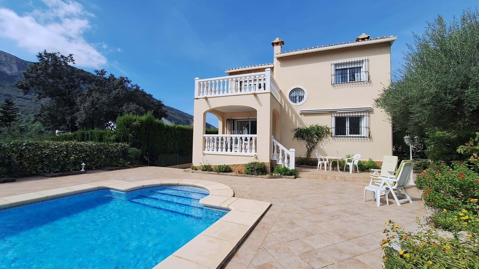 Chalet de 4 habitaciones en Barx en venta con piscina garaje - 399.000 € (Ref: 9629433)