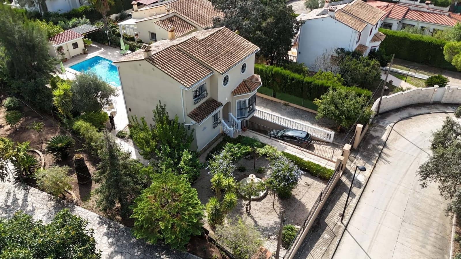 Chalet de 4 habitaciones en Barx en venta con piscina garaje - 399.000 € (Ref: 9629433)