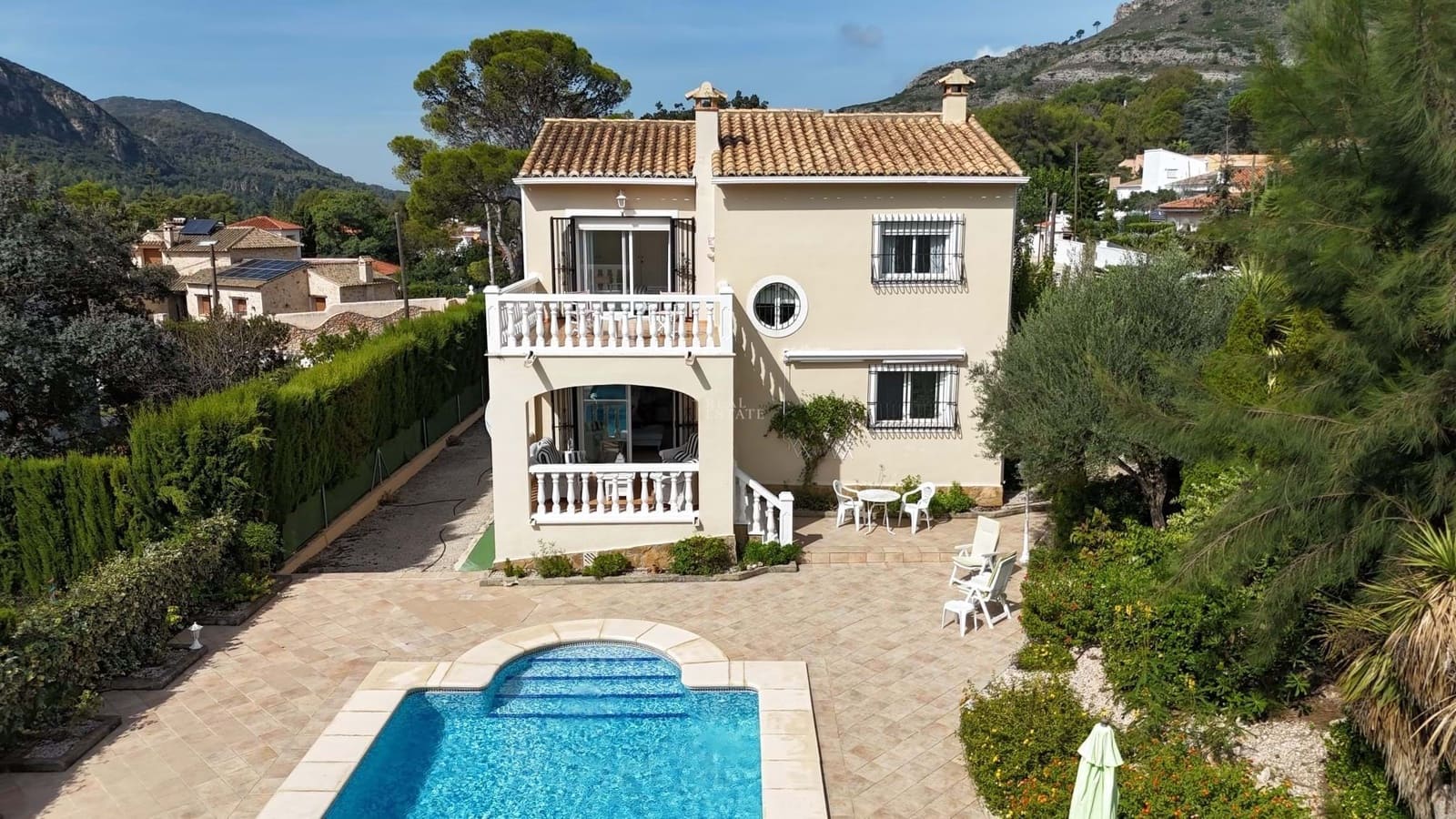 Chalet de 4 habitaciones en Barx en venta con piscina garaje - 399.000 € (Ref: 9629433)