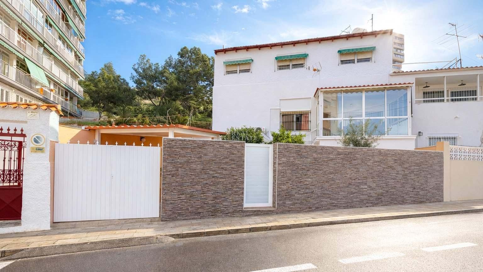 Casa de 3 habitaciones en Alicante / Alacant ciudad en venta - 359.900 € (Ref: 9638113)