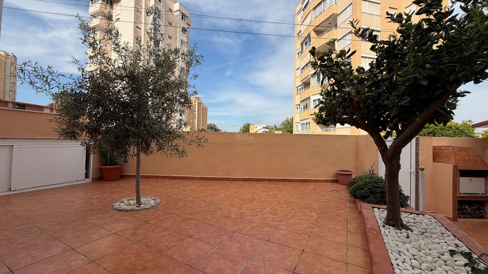 Casa de 3 habitaciones en Alicante / Alacant ciudad en venta - 359.900 € (Ref: 9638113)