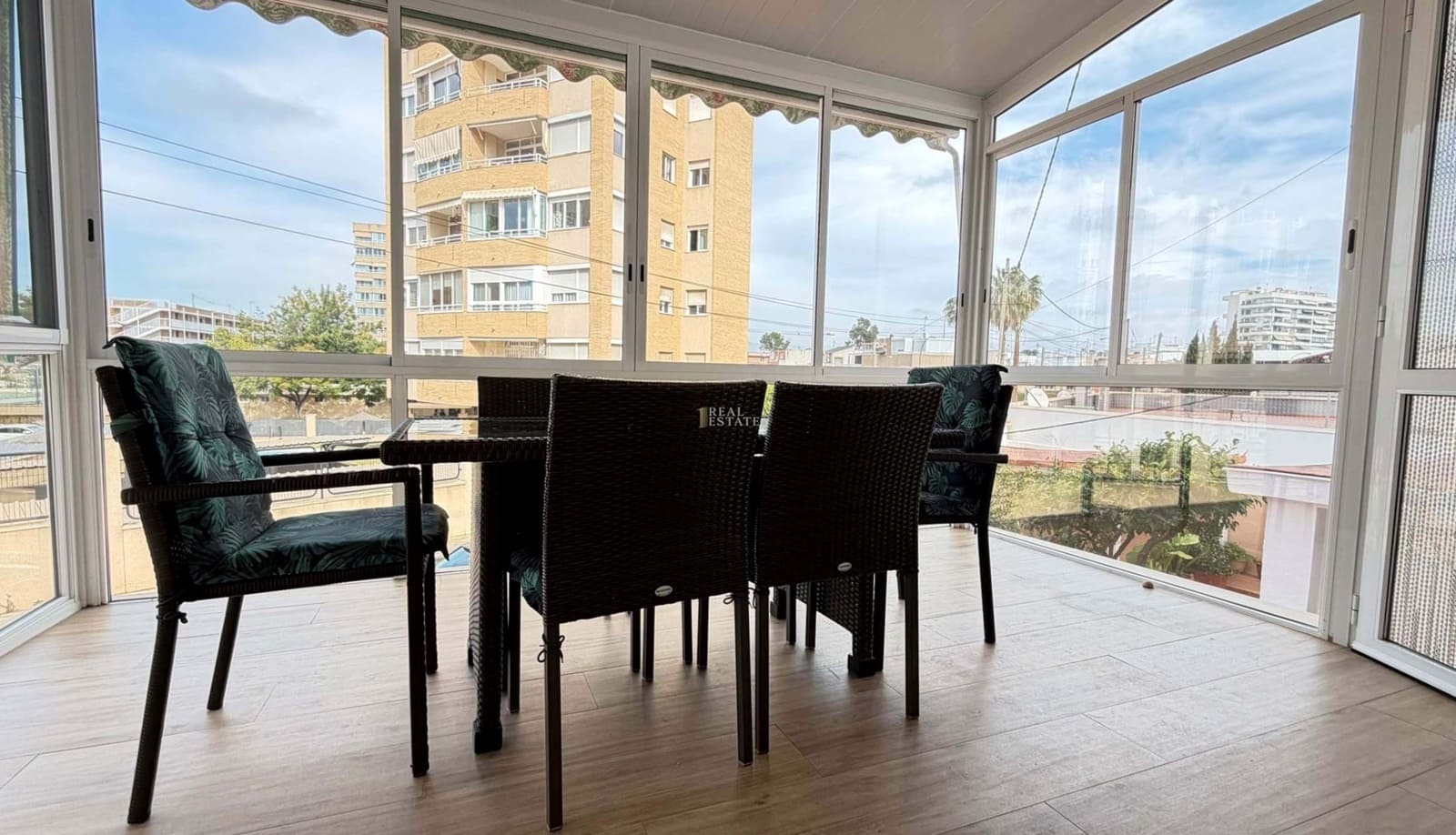Casa de 3 habitaciones en Alicante / Alacant ciudad en venta - 359.900 € (Ref: 9638113)