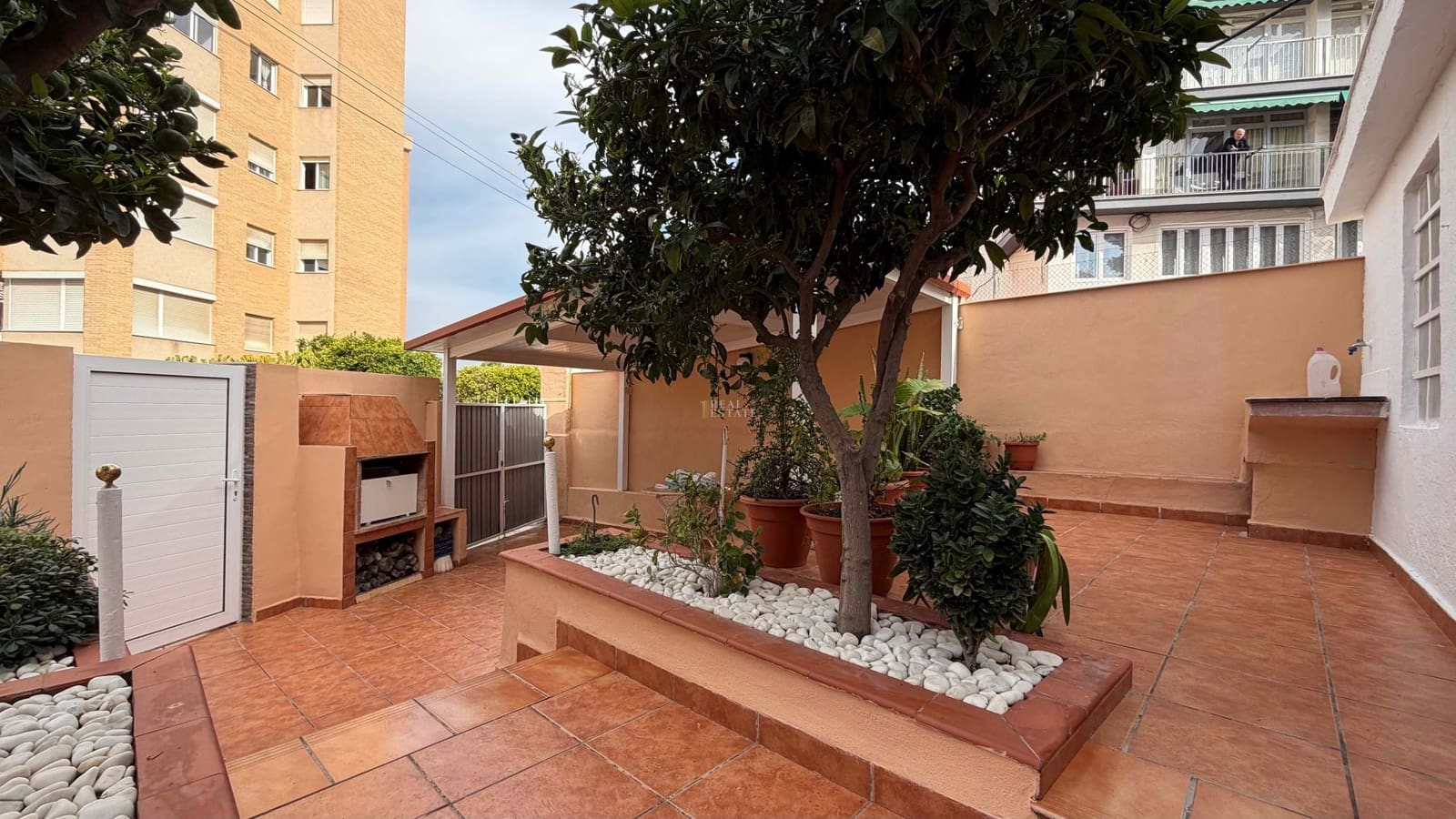 Casa de 3 habitaciones en Alicante / Alacant ciudad en venta - 359.900 € (Ref: 9638113)