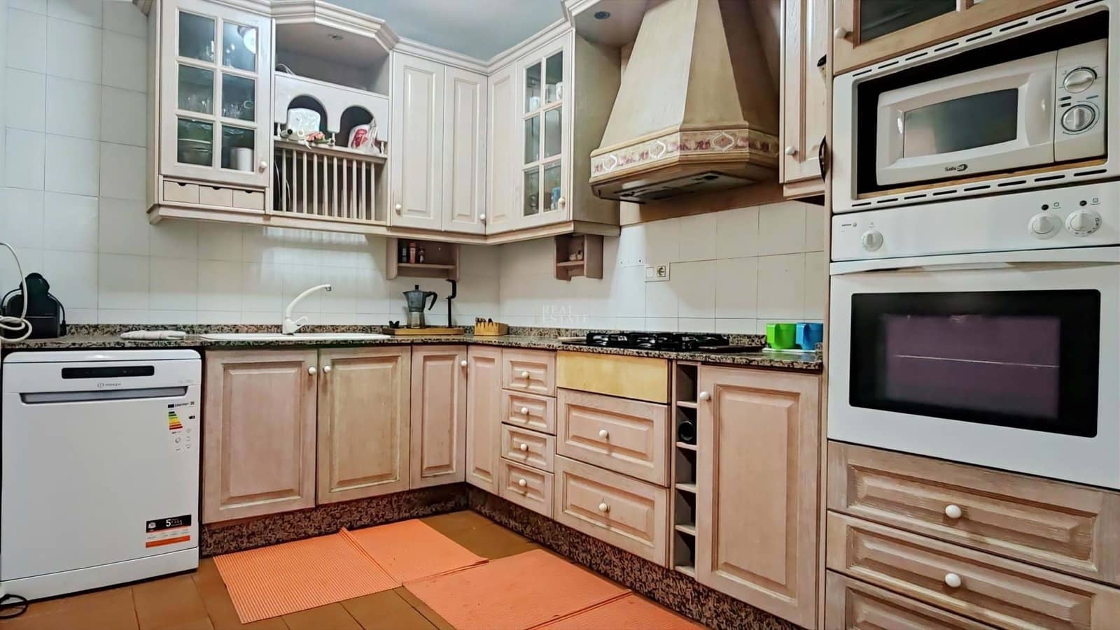 4 bedroom Apartment for sale in Cartagena with garage - € 410,000 (Ref: 9641387)