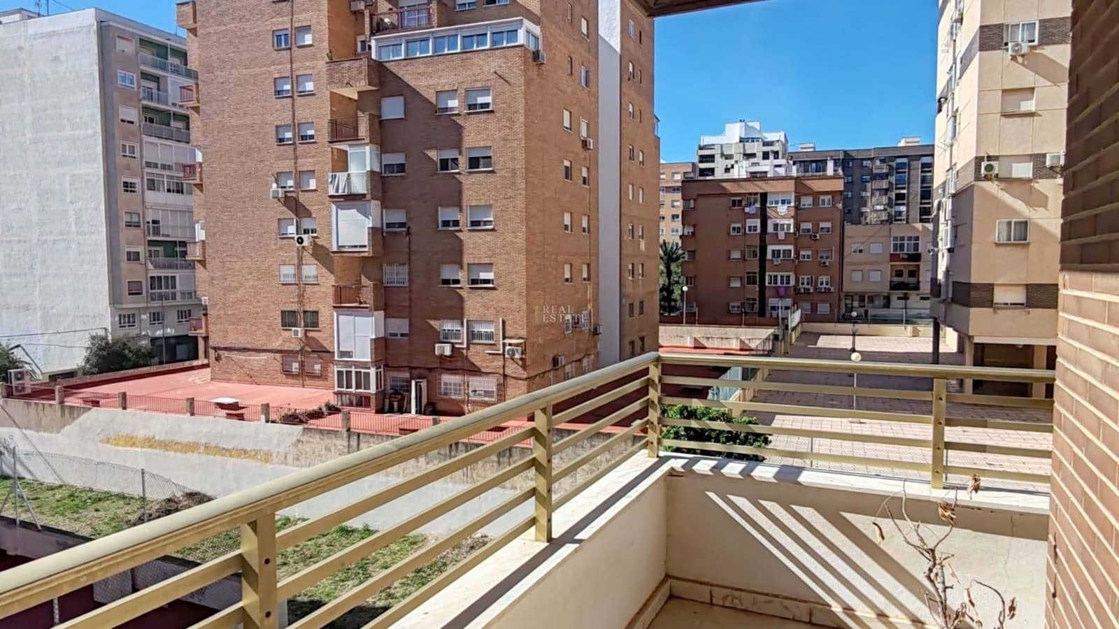 4 bedroom Apartment for sale in Cartagena with garage - € 410,000 (Ref: 9641387)