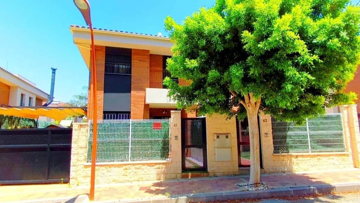 3 soverom Villa til salgs i Molina de Segura med svømmebasseng garasje - € 349 000 (Ref: 9642834)