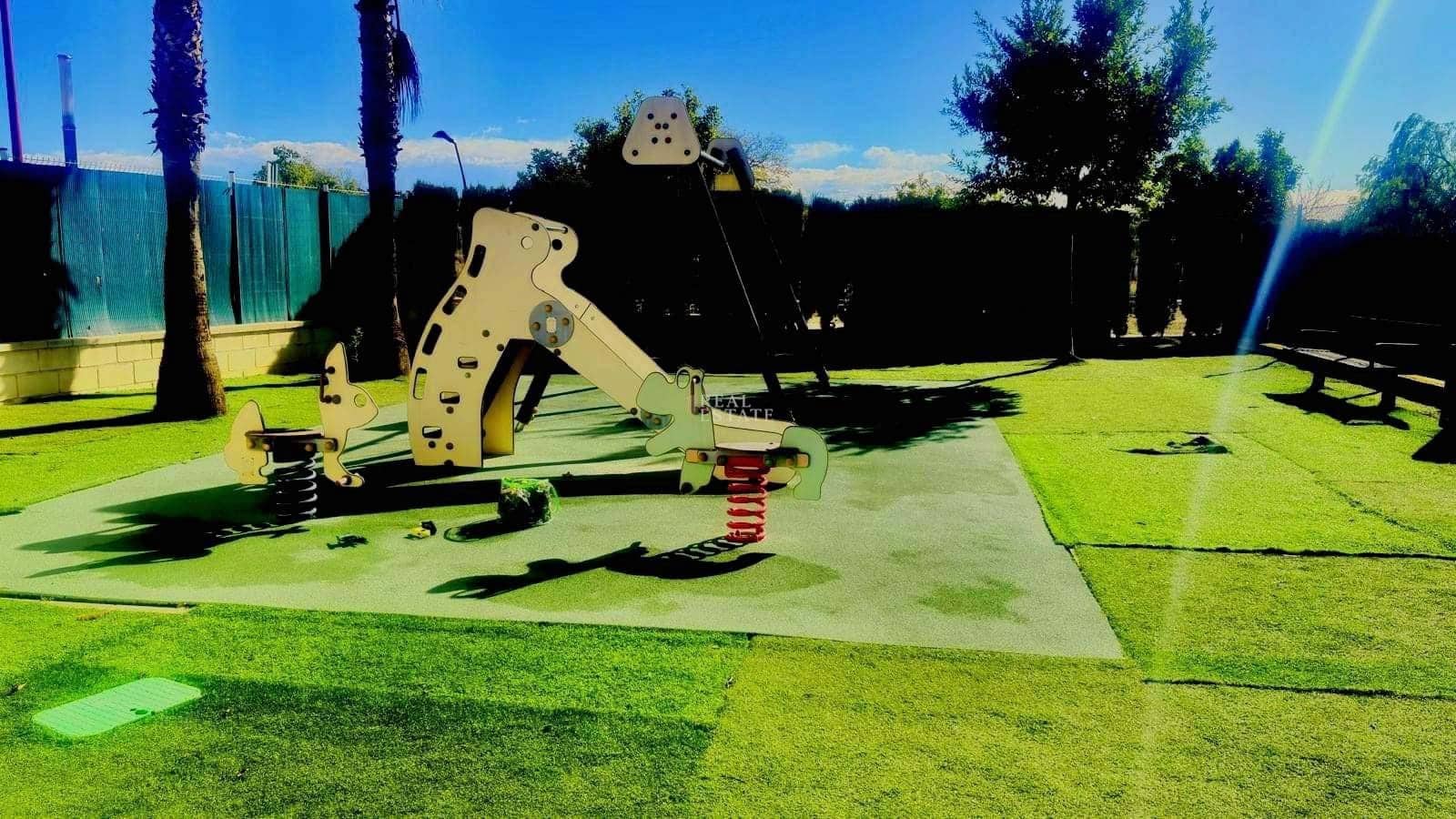 3 soverom Villa til salgs i Molina de Segura med svømmebasseng garasje - € 349 000 (Ref: 9642834)