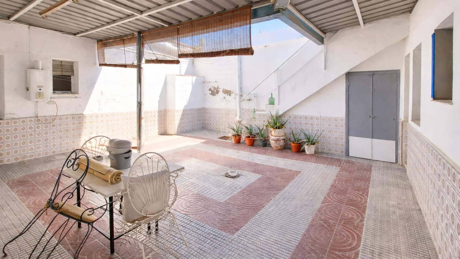4 chambre Villa/Maison Semi-Mitoyenne à vendre à Alicante ville avec garage - 231 000 € (Ref: 9643548)