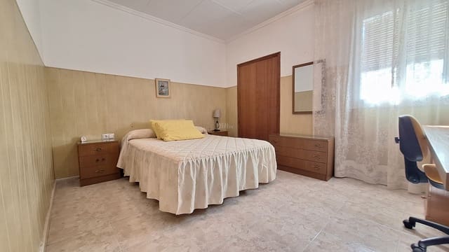4 chambre Villa/Maison Semi-Mitoyenne à vendre à Alicante ville avec garage - 231 000 € (Ref: 9643548)