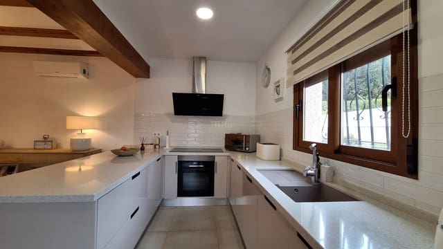 3 makuuhuone Huvila myytävänä paikassa Alcalalí / Alcanalí mukana uima-altaan - 585 000 € (Ref: 9643550)