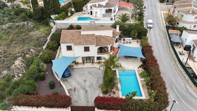 3 makuuhuone Huvila myytävänä paikassa Alcalalí / Alcanalí mukana uima-altaan - 585 000 € (Ref: 9643550)