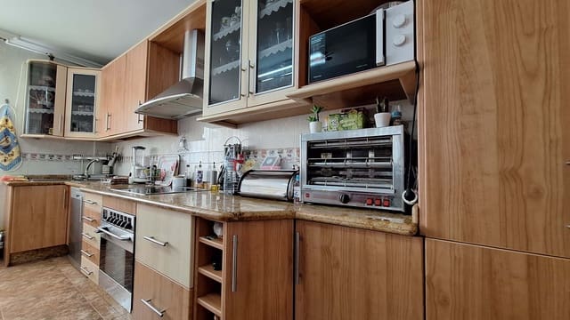 4 makuuhuone Huvila myytävänä paikassa Murcia kaupunki mukana 
autotalli - 365 000 € (Ref: 9654393)