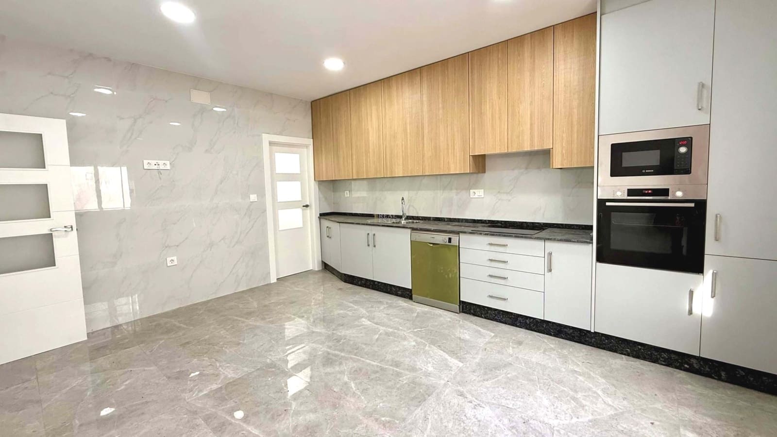 3 makuuhuone Omakotitalo myytävänä paikassa Molina de Segura - 240 000 € (Ref: 9664356)