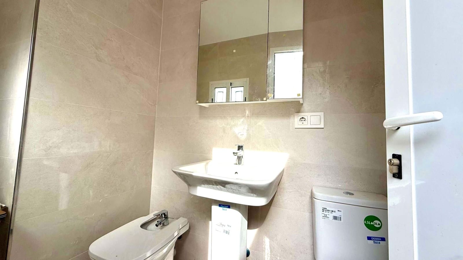 3 makuuhuone Omakotitalo myytävänä paikassa Molina de Segura - 240 000 € (Ref: 9664356)