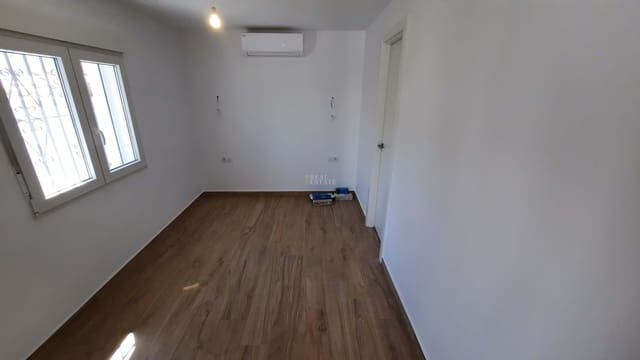 1 soverom Villa til salgs i Els Poblets med svømmebasseng garasje - € 150 000 (Ref: 9665336)