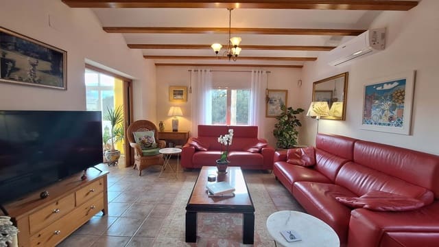 Chalet de 6 habitaciones en Barx en venta con piscina garaje - 580.000 € (Ref: 9676523)