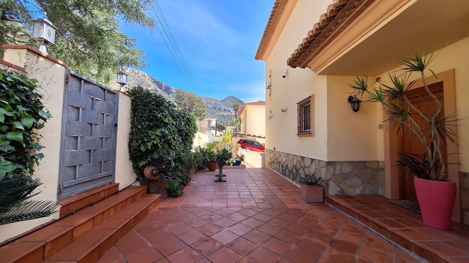 Chalet de 6 habitaciones en Barx en venta con piscina garaje - 580.000 € (Ref: 9676523)