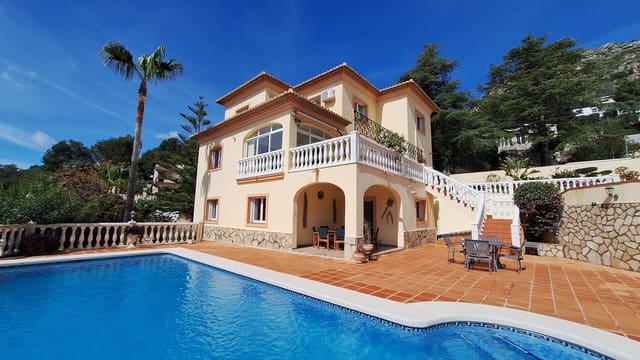 Chalet de 6 habitaciones en Barx en venta con piscina garaje - 580.000 € (Ref: 9676523)
