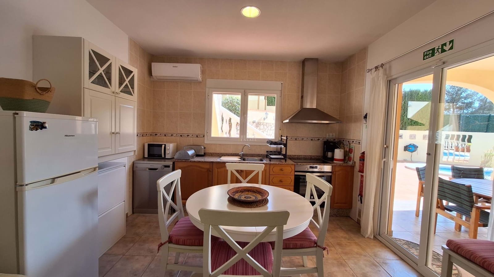 Chalet de 6 habitaciones en Barx en venta con piscina garaje - 580.000 € (Ref: 9676523)