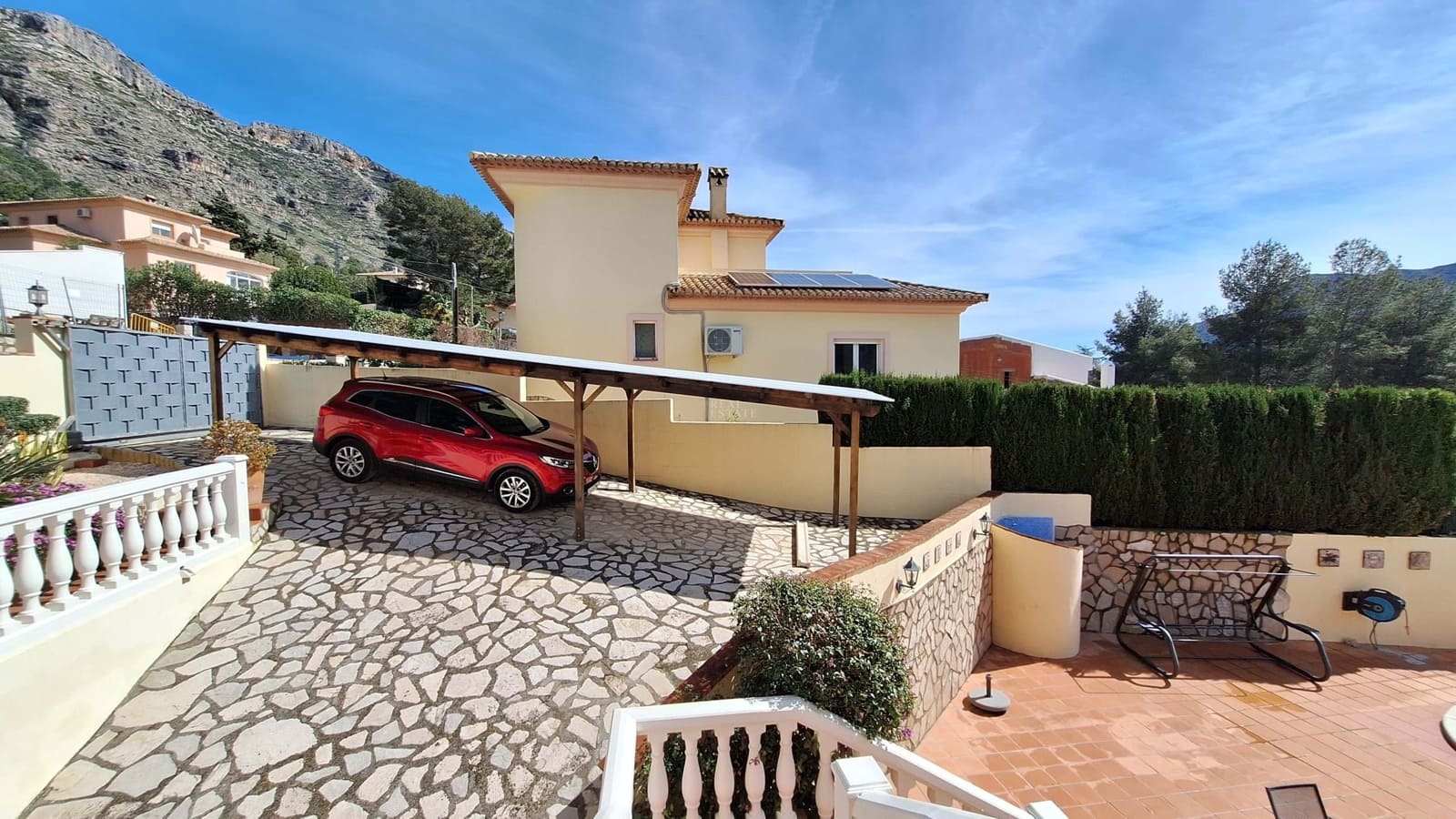 Chalet de 6 habitaciones en Barx en venta con piscina garaje - 580.000 € (Ref: 9676523)