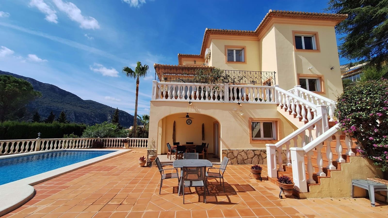 Chalet de 6 habitaciones en Barx en venta con piscina garaje - 580.000 € (Ref: 9676523)