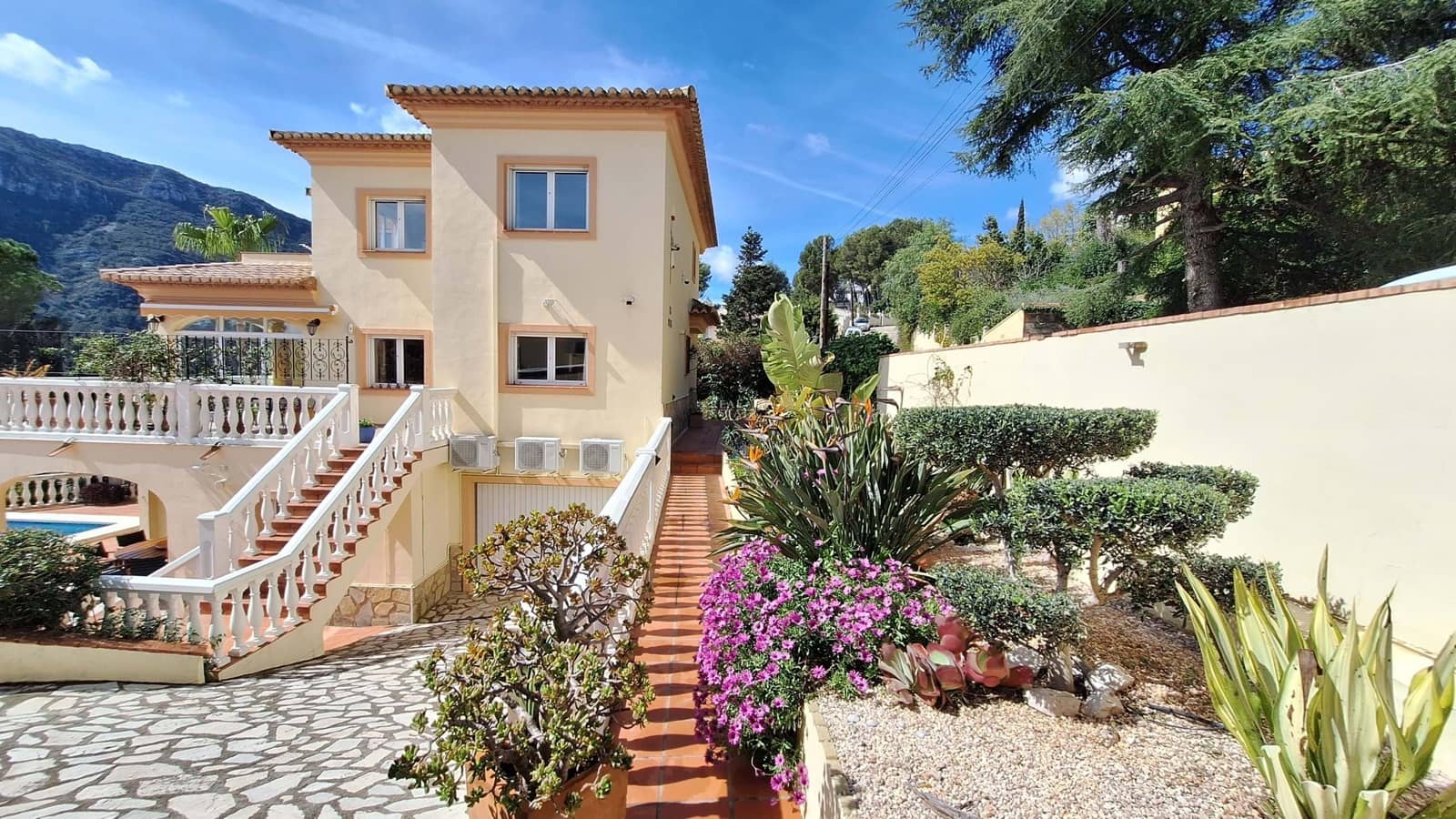 Chalet de 6 habitaciones en Barx en venta con piscina garaje - 580.000 € (Ref: 9676523)